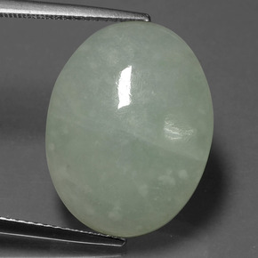 Jadéite vert naturelle coupe ovale, 15,35 ct, translucide