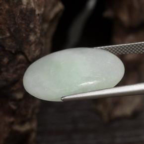 Jadéite blanc naturelle coupe ovale, 16,87 ct, translucide