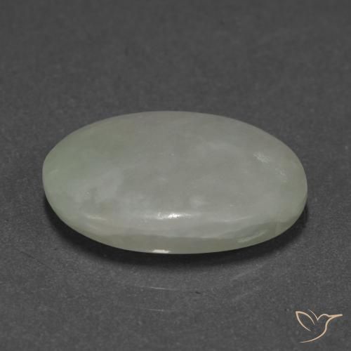 Jadéite Vert moyen naturelle ovale, 9.31 ct, Translucide