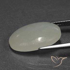 Jadéite Vert grisâtre naturelle ovale, 9.03 ct, Translucide