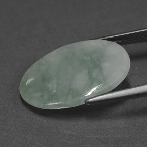 Jadéite vert naturelle coupe ovale, 6,02 ct, translucide