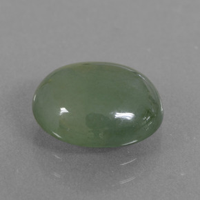 Jadéite vert naturelle coupe ovale, 3,85 ct, translucide