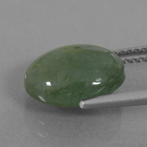 Jadéite vert naturelle coupe ovale, 4,90 ct, translucide