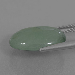 Jadéite vert naturelle coupe ovale, 6,71 ct, translucide