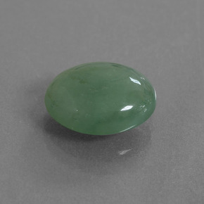 Jadéite vert naturelle coupe ovale, 5,60 ct, translucide