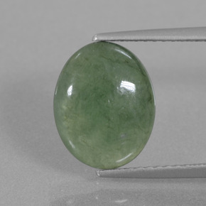 Jadéite vert naturelle coupe ovale, 4,05 ct, translucide