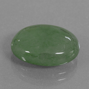 Jadéite vert naturelle coupe ovale, 7,53 ct, translucide