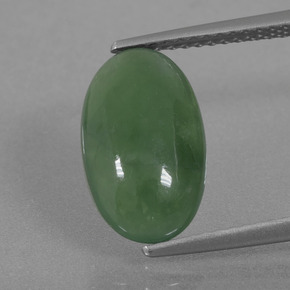 Jadéite vert naturelle coupe ovale, 4,00 ct, translucide