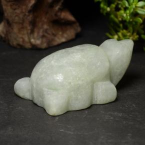 Jadéite vert naturelle forme fantaisie, 76,06 ct, opaque