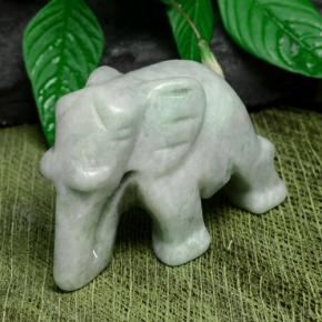 Jadéite Vert pâle naturelle Forme fantaisie, 121.03 ct, Opaque