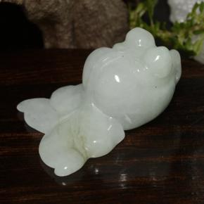 Jadéite blanc naturelle forme fantaisie, 39,59 ct, translucide