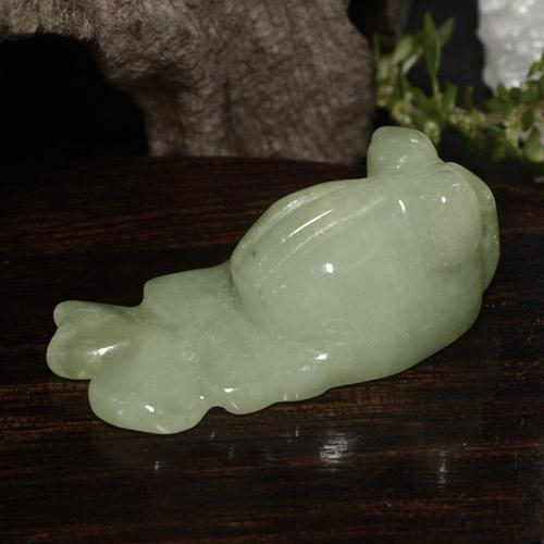 Jadéite vert naturelle forme fantaisie, 30,86 ct, translucide