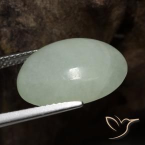 Jadéite Vert pâle naturelle ovale, 9.67 ct, Translucide