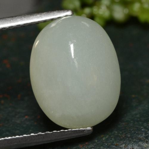 Jadéite blanc naturelle coupe ovale, 7,11 ct, translucide