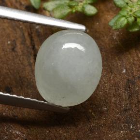 Jadéite vert naturelle coupe ovale, 3,34 ct, translucide