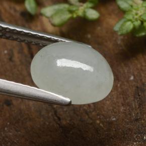 Jadéite vert naturelle coupe ovale, 3,34 ct, translucide