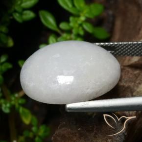 Jadéite Gris léger naturelle ovale, 23.15 ct, Translucide