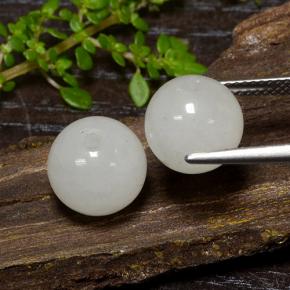Achetez naturel 13,42ct vert jadéite gems, sphère / boule, en provenance myanmar chez gemselect. en stock, livraison internationale!