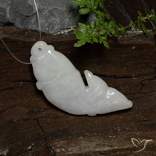 Jadéite blanc naturelle forme fantaisie, 25,47 ct, translucide