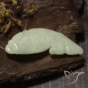 Jadéite Vert grisâtre naturelle Fantaisie, 28.12 ct, Translucide
