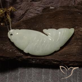 Jadéite Vert grisâtre naturelle Fantaisie, 31.73 ct, Translucide