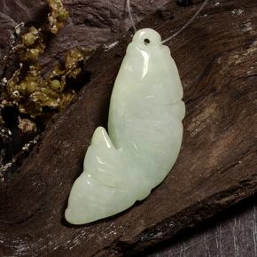 Jadéite vert naturelle forme fantaisie, 27,85 ct, translucide
