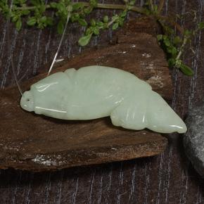 Jadéite Vert moyen naturelle Forme fantaisie, 25.28 ct, Translucide