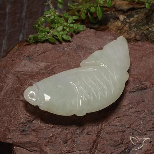 Jadéite Blanc grisâtre naturelle Fantaisie, 26.72 ct, Translucide