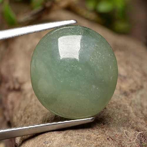 Jadéite Medium Light Green naturelle ovale, 7.87 ct, Translucide