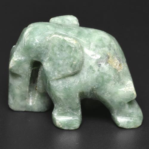 Jadéite Vert frais naturelle Forme fantaisie, 61.91 ct, Opaque