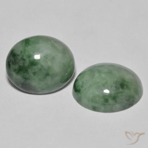 Shop natural 9.15ct Vert forêt pâle Jadéite gems, ovale, from Myanmar at GemSelect. In stock, global shipping!
