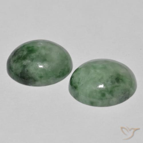 Shop natural 9.15ct Vert forêt pâle Jadéite gems, ovale, from Myanmar at GemSelect. In stock, global shipping!