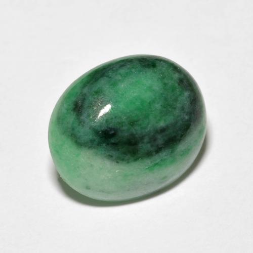 Jadéite vert naturelle coupe ovale, 4,42 ct, opaque