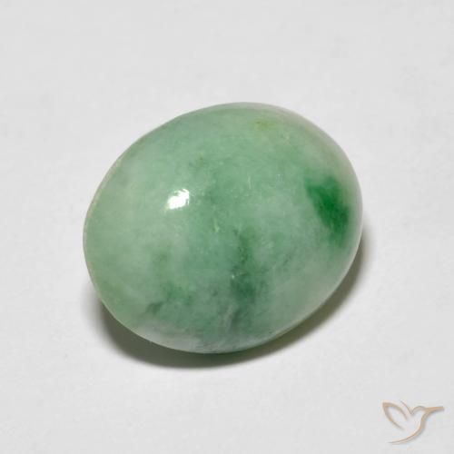 Jadéite Vert clair naturelle ovale, 4.95 ct, Opaque