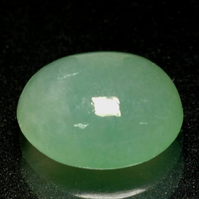 Jadéite Vert naturelle Coupe ovale, 2.01 ct, Opaque