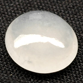 Jadéite Blanc naturelle Coupe ovale, 3.13 ct, Opaque