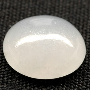 Jadéite blanc naturelle coupe roude, 2,39 ct, opaque