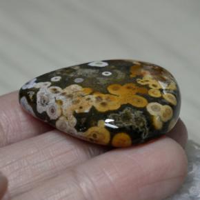 Jaspe multicolore naturelle en forme de poire, 61,38 ct, opaque