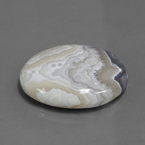 Jaspe multicolore naturelle coupe ovale, 21,45 ct, opaque