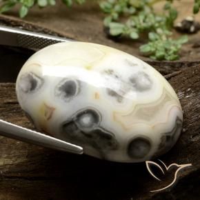 Jaspe Multicolore naturelle ovale, 45.18 ct, Opaque