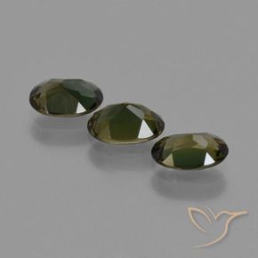 Shop natural 1.52ct Vert foncé Rupine des grains gems, ovale, from Sri Lanka at GemSelect. In stock, global shipping!
