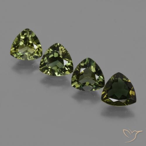 2.47ctw Naturel Vert foncé Kornerupine, Trillion, VVS-VS