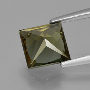 Kornerupine vert naturelle carré, 1,32 ct, VS-SI