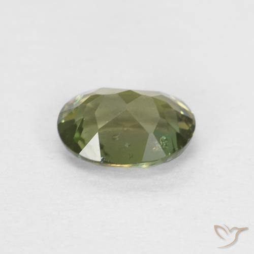 Rupine des grains Vert terreux profond naturelle ovale, 0.38 ct, VS