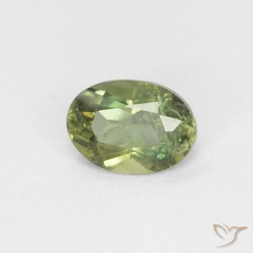 Rupine des grains Vert chaud naturelle ovale, 0.33 ct, VS-SI
