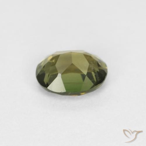 Rupine des grains Medium Dark-Green naturelle ovale, 0.36 ct, VVS
