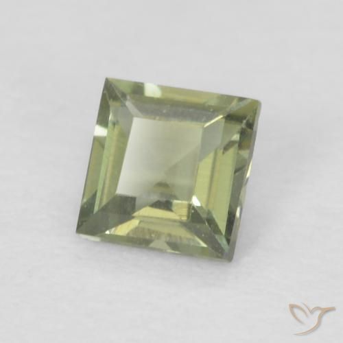 Rupine des grains Vert forêt chaud naturelle Carré, 0.15 ct, VVS