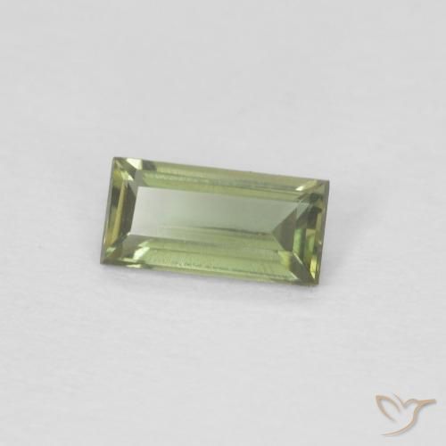Kornerupine Medium Light Green naturelle Baquette, 0.24 ct, VVS