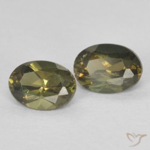 Shop natural 0.47ct Vert terreux Rupine des grains gems, ovale, from Sri Lanka at GemSelect. In stock, global shipping!