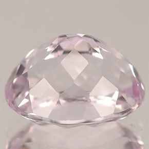 Kunzite rose naturelle coupe ovale, 3,60 ct, IF